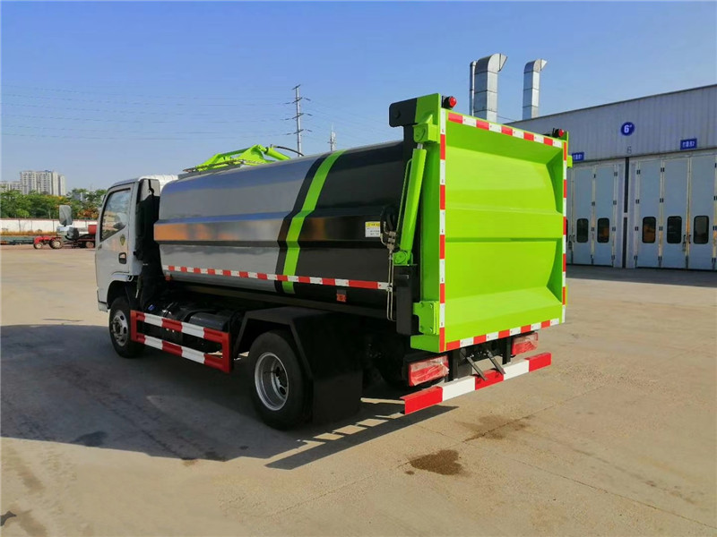 掛桶式6方污泥清運(yùn)車(chē)