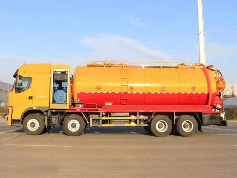 柳汽乘龍36立方清洗吸污車
