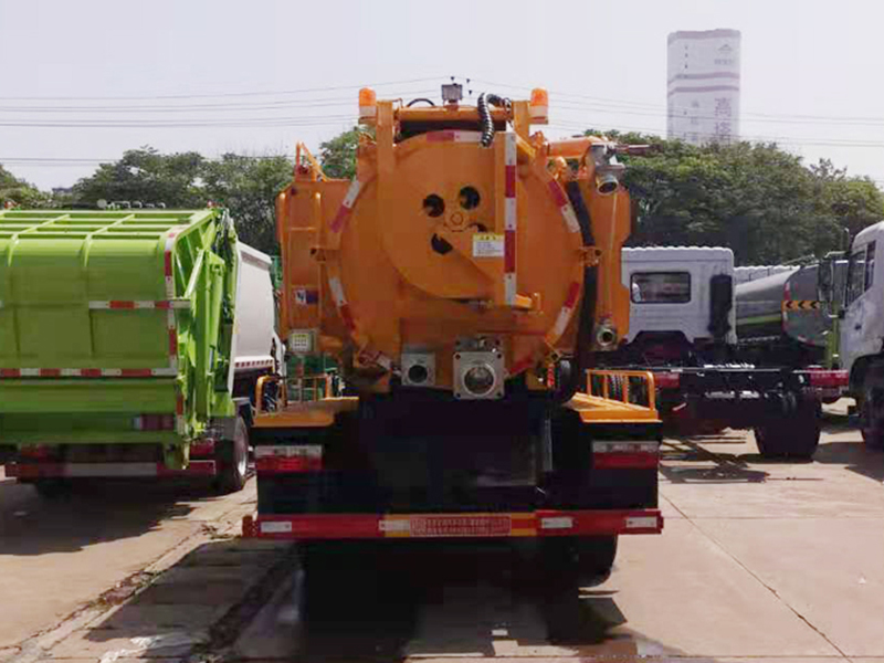 東風(fēng)6立方清洗吸污車